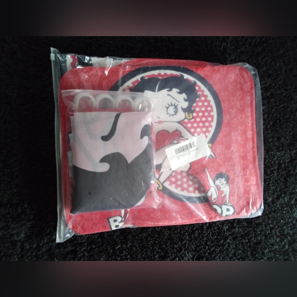 Betty Boop Bathroom Set